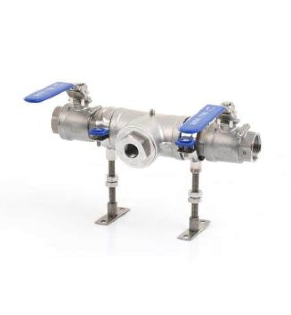 Adapter for sensor cleaning in oil flow